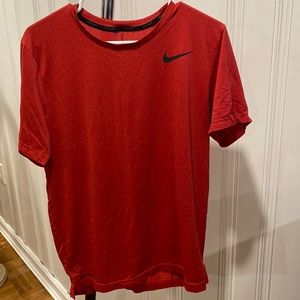 Men’s Nike t-shirt